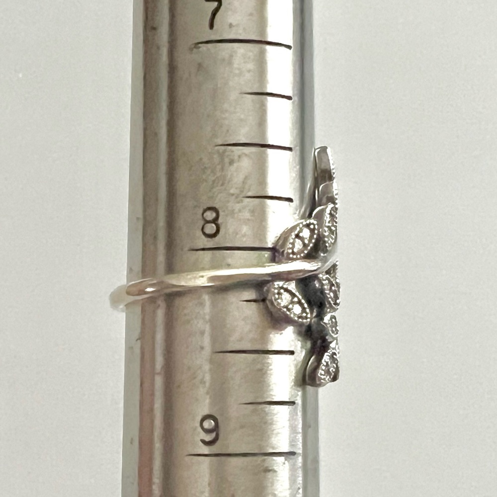 Pandora Sparkling leaves ring collectible - Picture 11 of 12